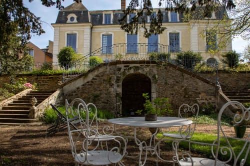 La façade coté parc et une partie du parc