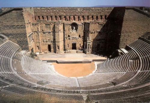 Visiter Orange - Les Terrasses De La Roque Alric