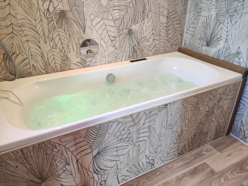 Maison d'hôtes Coeur d'Hérault - Chambre triple avec baignoire balnéo  - Péret