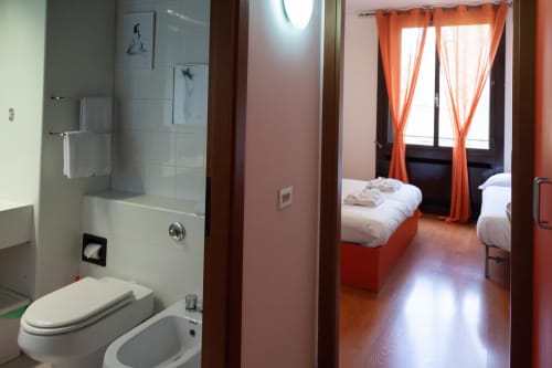 B&B I Salici | camera matrimoniale, accessibile ai disabili, con balcone, colazione inclusa, servizio vigilanza, catering a domicilio, ristoranti convenzionati, servizi infermieristici.