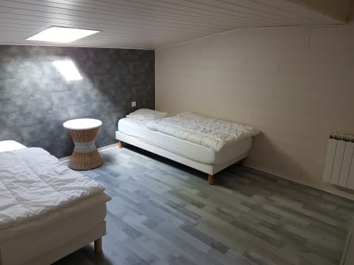Chambre lits simples - Gîte Le moulin de bois coûtant