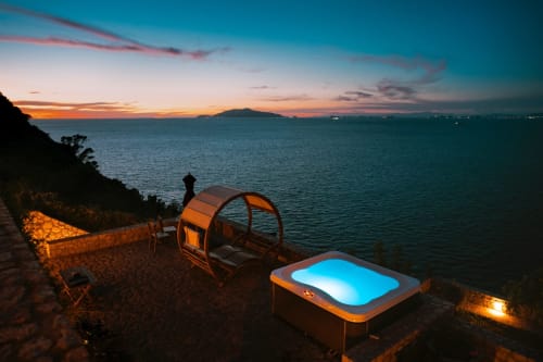 Capri hotel Italy,luxury apartments ,private apartment with sea view & private hot jacuzzi and garden. 
www.villadalessandro.it