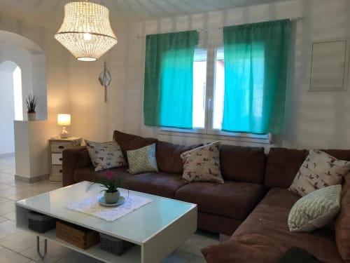 salon villa face à l'étang de thau et proche mer de marseillan plage 