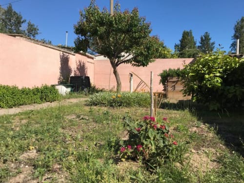maylou baan jardin méditerranéen face à l'étang de thau bord de mer de marseillan plage 