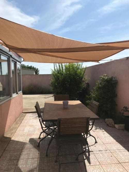 terrasse maylou baan face à l'étang de thau bord de mer de marseillan plage 