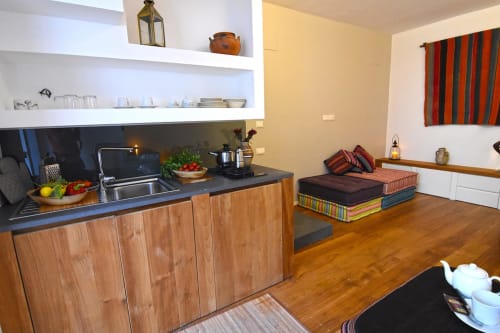 Eleonora | Corte Capomazza Apartments Naples, 3 people, double bed, single bed, living room, kitchen, private bathroom, shower, 2 floors, triple, whirlpool shower