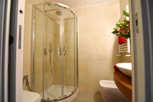 Eleonora | Corte Capomazza Apartments Naples, 3 people, double bed, single bed, living room, kitchen, private bathroom, shower, 2 floors, triple, whirlpool shower
