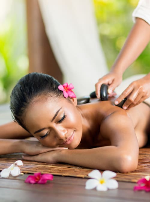 Loup Castel: rustgevende massage en ontspanning in de spa. Discrete luxe en authentieke wellness in de Provence.