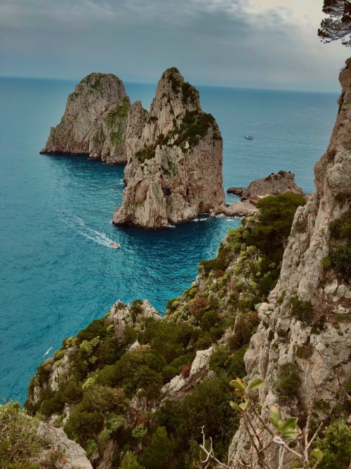 Capri hotel Italy,luxury apartments,private apartment with sea view & private hot jacuzzi and garden. 
www.villadalessandro.it