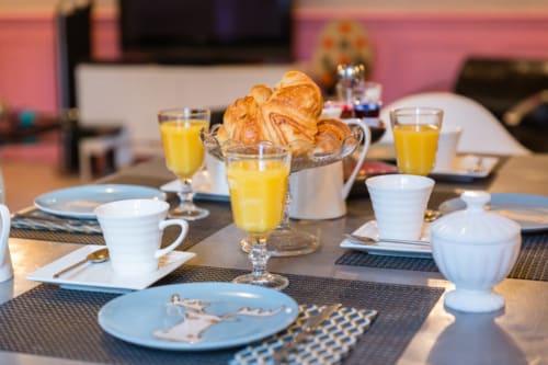 hotel la suite villeneuve les Avignon provence petits déjeuners copieux gourmands