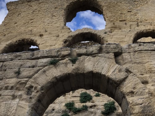 Discover Avignon, Orange and Grignan by staying at Mas des Poules
