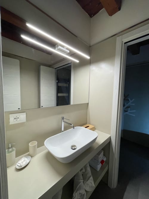 Appartamentino in centro a Rovigo - Locazioni Breve Periodo | letto matrimoniale, singolo, cucina attrezzata, tv, wifi, lavatrice, lavastoviglie, asciugatrice, vista cittá, bollitore, macchina da caffè