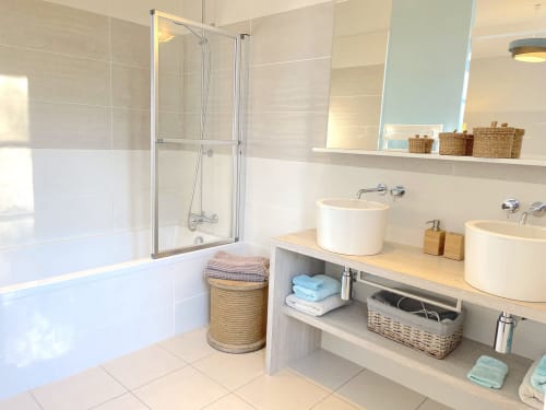 Salle de bain chambre d'hôtes Domaine du Plessis Grimaud - Chambres d'hôtes & gîtes - Nantes Pornic