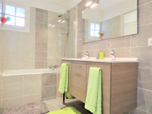 Salle de bain avec baignoire - Vacances en loire-atlantique - Domaine du Plessis Grimaud