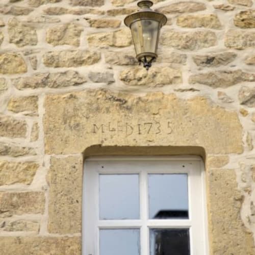 Porte de la chambre - La Source Gilhodes - maison de vacances pour 2 personnes - Aubrac