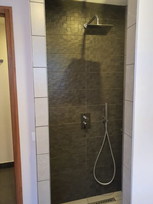 Shower, bathroom, FARE ATAU - MOOREA LODGE, moorea lodge, Tahiti