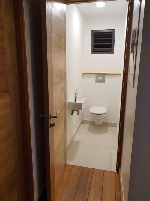 Toilets, FARE ATAU - MOOREA LODGE, moorea lodge, Tahiti