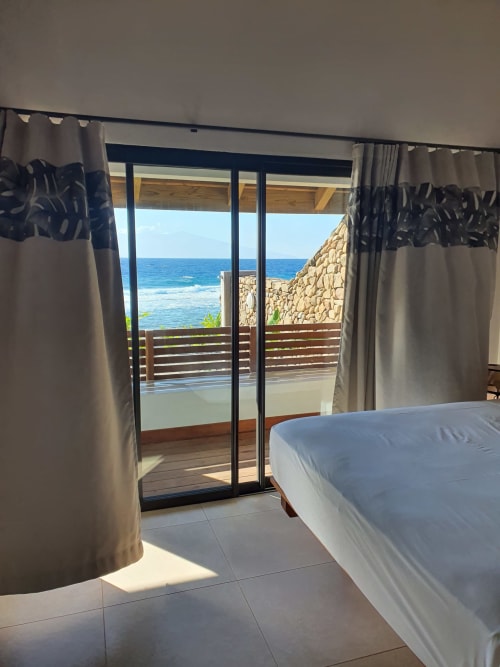 Accommodation with sea view, villa with view, garden, barbecue FARE AUI - MOOREA LODGE French Polynesia.