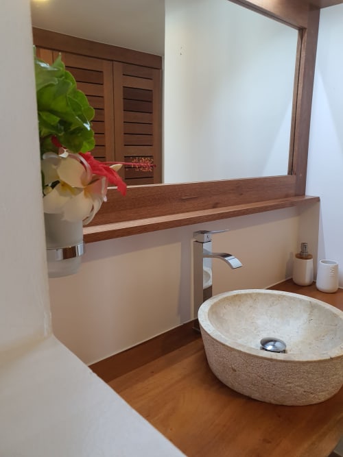 Sea view accommodation, villa with view, bathroom FARE AUI - MOOREA LODGE French Polynesia.