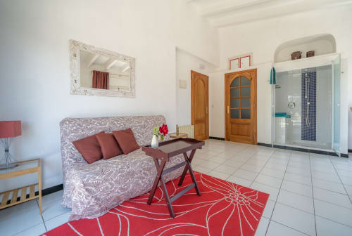 Double room - Charming bed and breakfast with pool in Pau, Catalonia