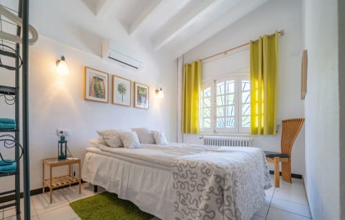 Duplex - Charming bed and breakfast with pool in Pau, Catalonia