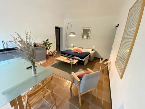 La Fornace di Alessandria | monolocale con divano letto, bagno privato, vista giardino, luce naturale, relax, Tv con Netflix e Amazon, Wifi dentro e fuori, Nespresso, snack, bevande, the, asciugamani, ciabatte. Parcheggio.