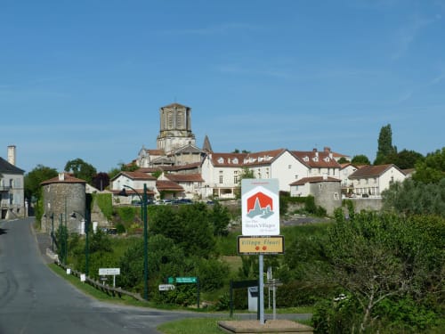 Gîtes de La Turlure - Bressuire - Découvrir le village de vouvant