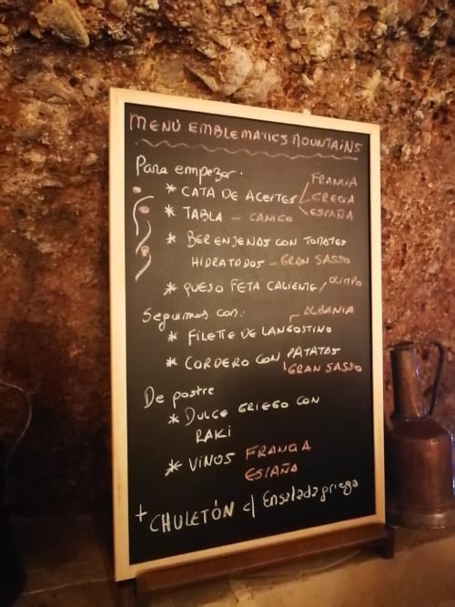 Experiencia gastronómica -Vinarius Guardería de vinos - Castellanos de Villiquera, Salamanca