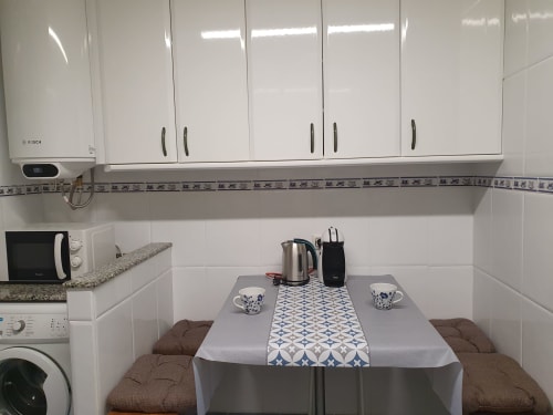 Habitaciones de gran calidad con vistas, el alojamiento ideal para grupos de amigos, parejas y familias. Le esperan la calidez y la relajación, así como unas vacaciones en un lugar rodeado por la historia y las actividades naturales.
