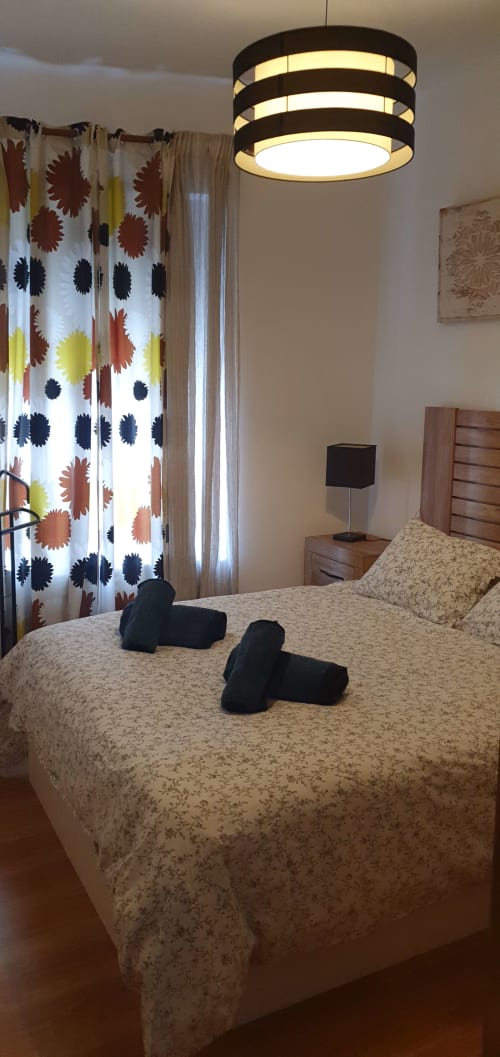 Campanuca |Habitaciones de gran calidad con vistas, el alojamiento ideal para grupos de amigos, parejas y familias. Le esperan la calidez y la relajación, así como unas vacaciones en un lugar rodeado por la historia y las actividades naturales.