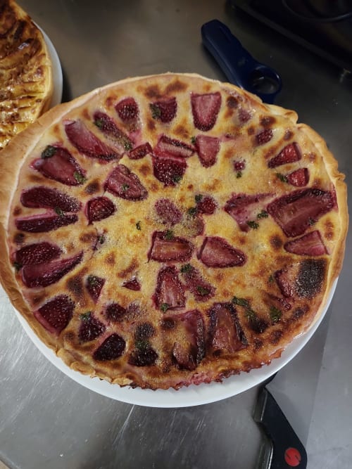 Tarte maison aux betteraves rouges à la Table d'hôtes Le Comtois en Saône, France