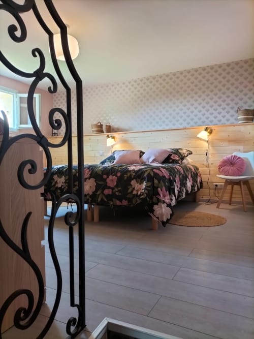 Grande chambre gîte moderne - Le Malartic Gersois Montaut-les-Créneaux