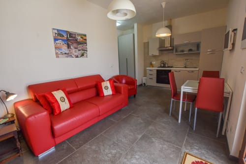Mela | Apartment for 4, Masseria Giulio, Holiday Apartments Francavilla Fontana, Puglia, swimming pool, garden, private bathroom, double bed, sofa bed