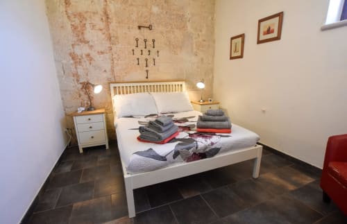 Mela | Apartment for 4, Masseria Giulio, Holiday Apartments Francavilla Fontana, Puglia, swimming pool, garden, private bathroom, double bed, sofa bed