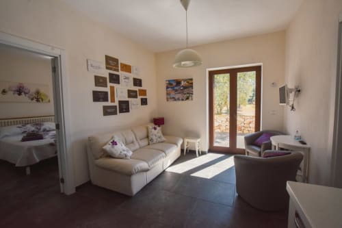 Gelso | Apartment for 4, Masseria Giulio, Holiday Apartments Francavilla Fontana, Puglia, swimming pool, garden, private bathroom, king bed, single beds