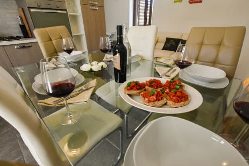 Limone | Apartment for 5, Masseria Giulio, Holiday Apartments Francavilla Fontana, Puglia, swimming pool, garden, private bathroom, king bed, single beds