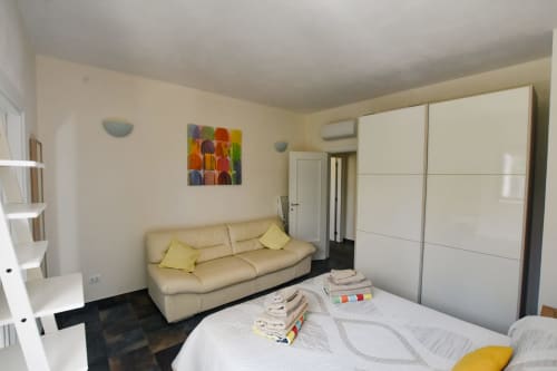 Limone | Apartment for 5, Masseria Giulio, Holiday Apartments Francavilla Fontana, Puglia, swimming pool, garden, private bathroom, king bed, single beds