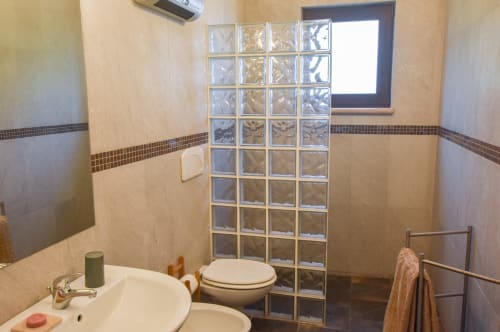 Limone | Apartment for 5, Masseria Giulio, Holiday Apartments Francavilla Fontana, Puglia, swimming pool, garden, private bathroom, king bed, single beds