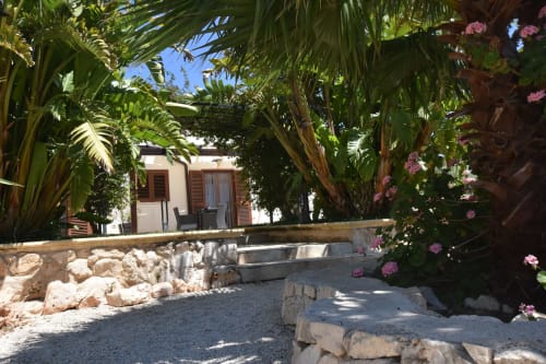 Albicocca | Apartment for 3, Masseria Giulio, Holiday Apartments Francavilla Fontana, Puglia, swimming pool, garden, private bathroom, twin bed, single bed