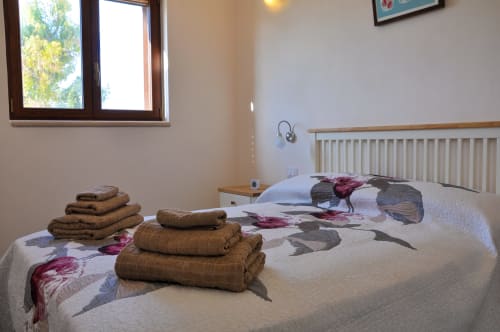 Albicocca | Apartment for 3, Masseria Giulio, Holiday Apartments Francavilla Fontana, Puglia, swimming pool, garden, private bathroom, twin bed, single bed