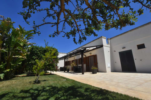 Albicocca | Apartment for 3, Masseria Giulio, Holiday Apartments Francavilla Fontana, Puglia, swimming pool, garden, private bathroom, twin bed, single bed