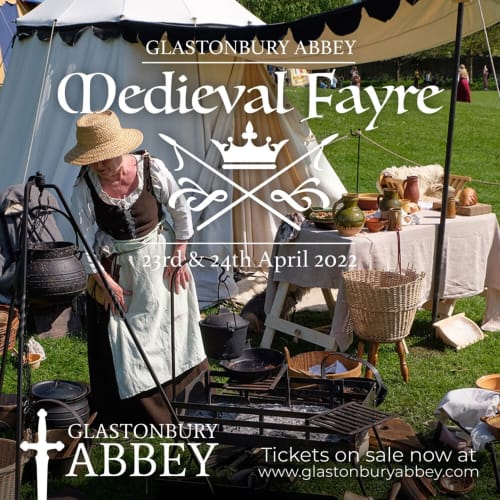 Haydn House - Guest room - visit Glastonbury - medieval fayre