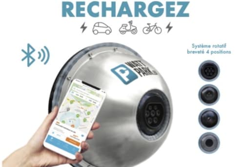 Borne de recharge pour véhicules électriques avec contrôle par application mobile au Domaine des Bois Argentés, Pruniers-en-Sologne