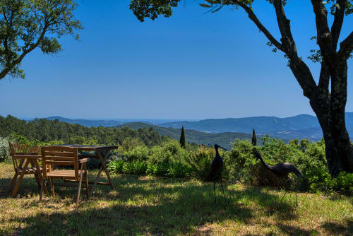 La Garde Freinet Domaine des Chenes de la Galline - Chambre d'hotes St Tropez - terrasse piscine 