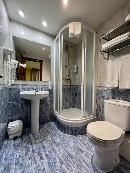 Habitación económica - Hostal la Colmena | Ávila