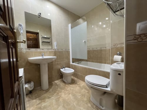 Habitación económica - Hostal la Colmena | Ávila