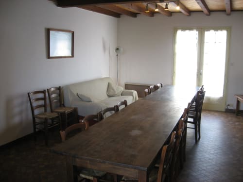 cuisine repas canapé fixe 3 places gîte les salines Noirmoutier en L île