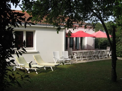 terrasse vue jardin et piscine  gîte les Dunes Saint-Jean-de-Monts