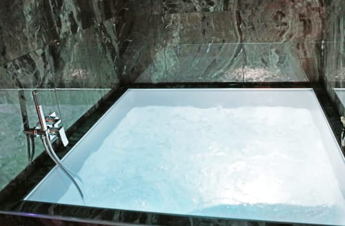 Suite di lusso con jacuzzi | HeMi Suites - Milano centro