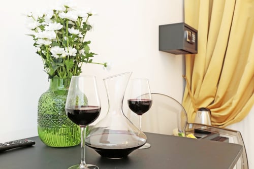 Deluxe double room | HeMi Suites - Milan center